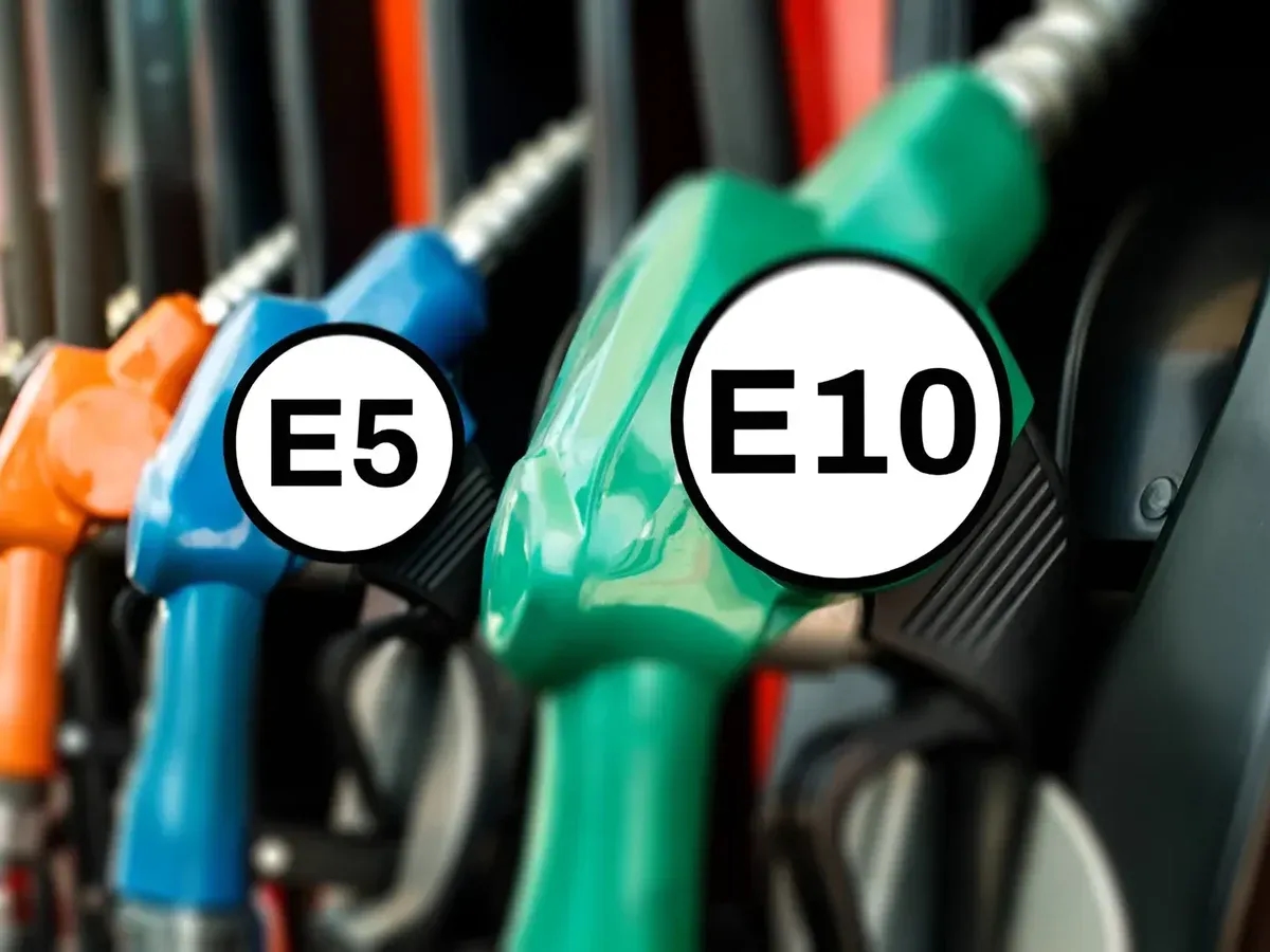 Jaką benzynę do samochodu E10 wybrać, by uniknąć problemów?
