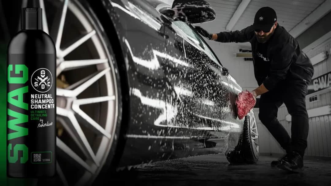 Jak dobrze umyć auto na myjni, aby uniknąć zarysowań i smug