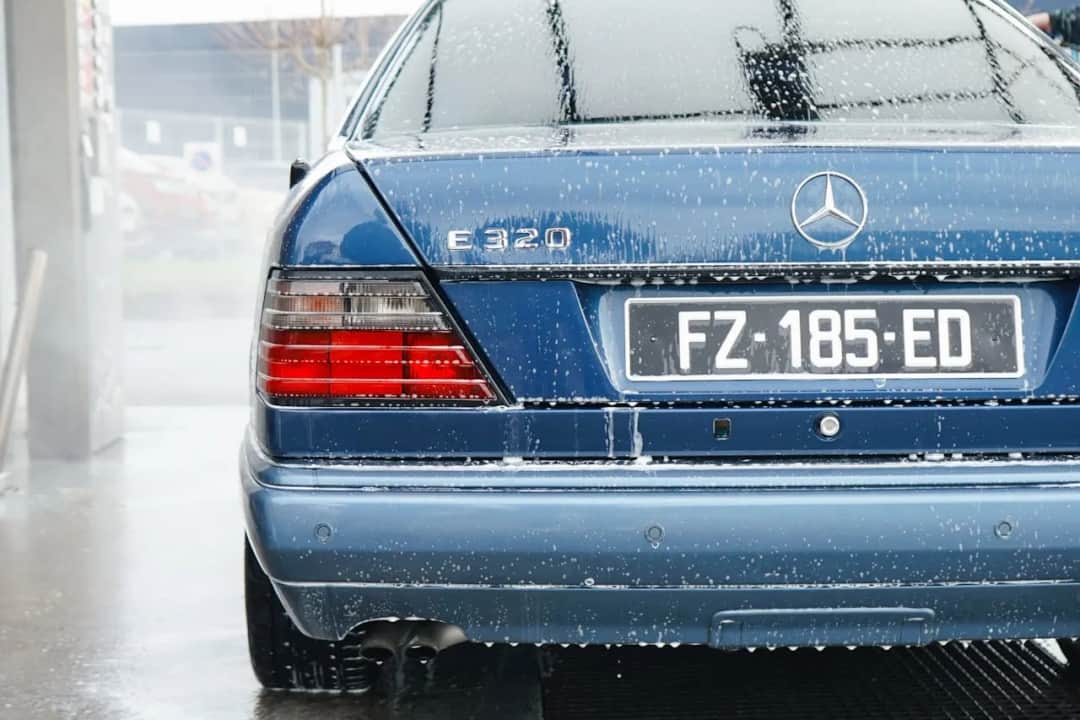 Jak obsługiwać myjnię bezdotykową, aby uniknąć uszkodzeń samochodu