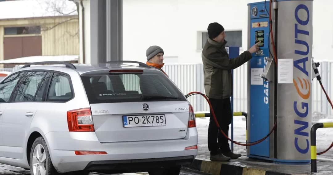 Ile kosztuje gaz CNG w Polsce? Sprawdź ceny i oszczędności