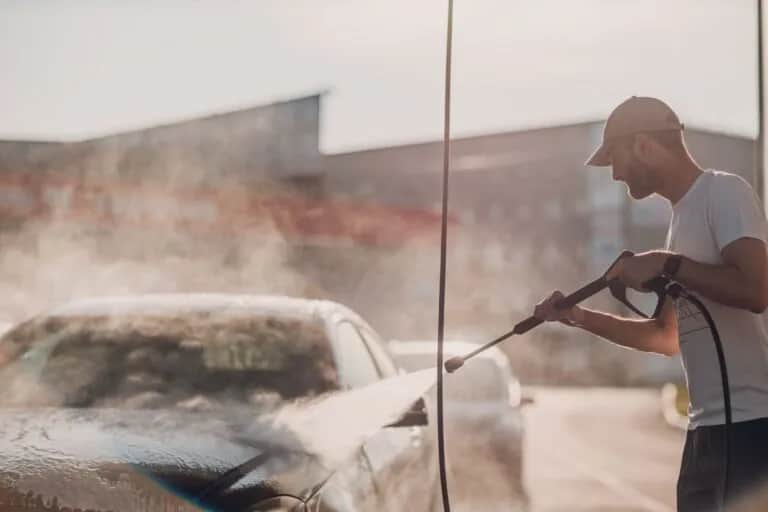 Ile kosztuje myjnia samoobsługowa? Sprawdź, ile naprawdę zapłacisz