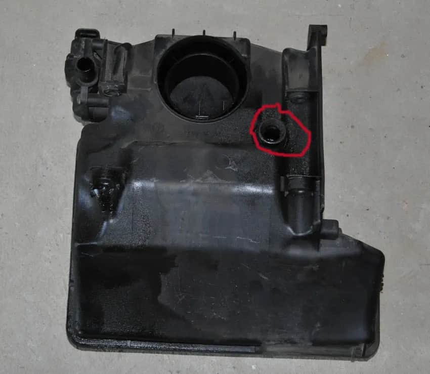 Nieszczelny kolektor ssący objawy diesel – jak rozpoznać problemy?