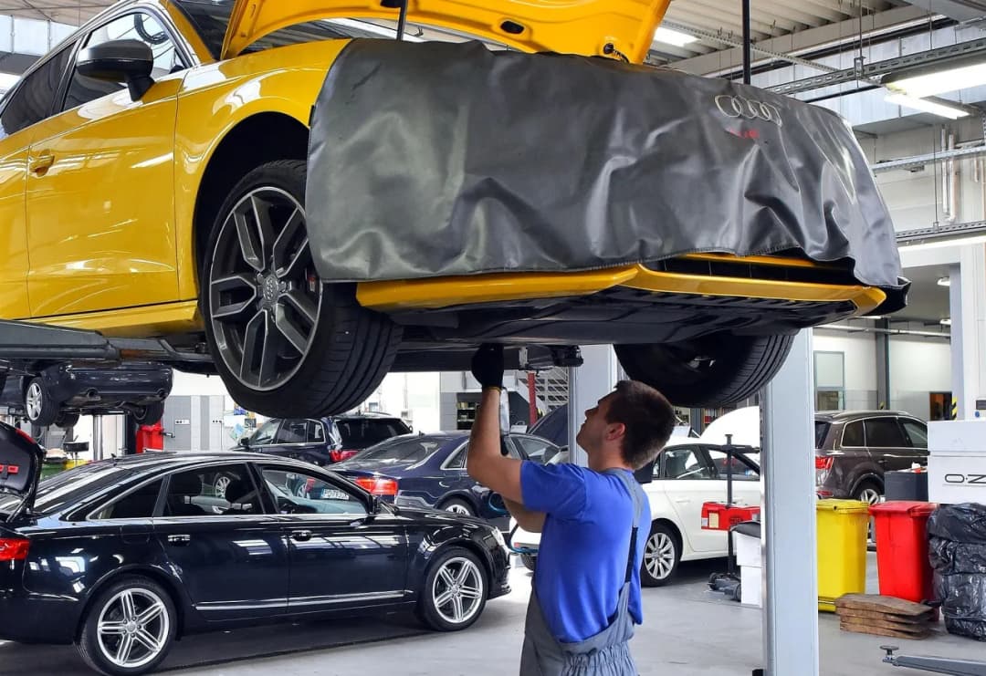 Ile kosztuje wymiana oleju u mechanika? Sprawdź ceny i porady