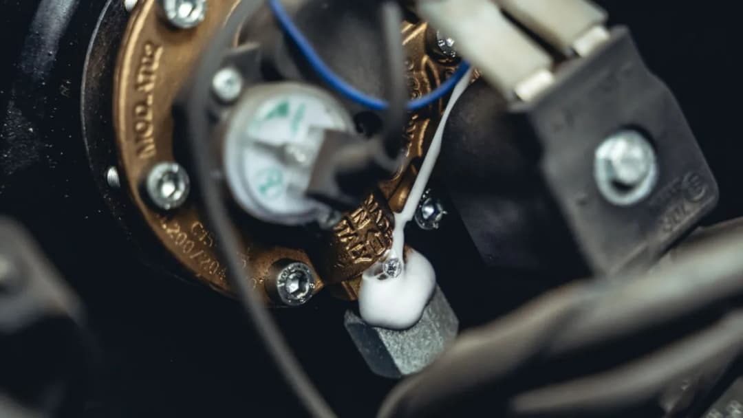 Jak skroplić gaz LPG: Kluczowe warunki i zasady bezpieczeństwa