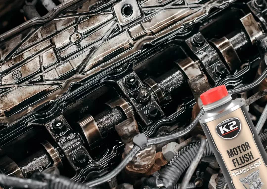 Czym wypłukać silnik przed wymianą oleju, aby uniknąć kosztownych napraw