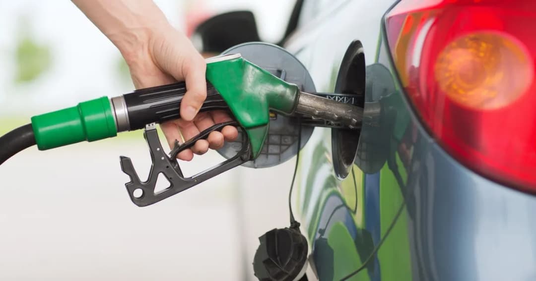 Po ile benzyna 95? Sprawdź ceny i oszczędź na paliwie w Polsce